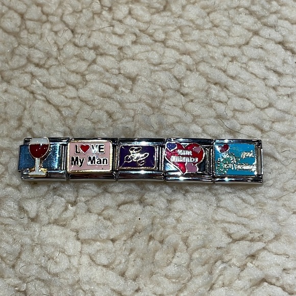 Set of 5 interchangeable charms. 3 marked stainless. Wine, love my man, BFF - Picture 1 of 6